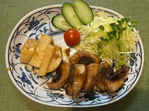 マグロの血合いと長芋のニンニク生姜焼き